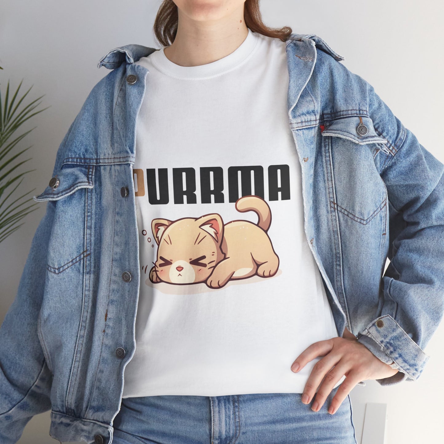 Koszulka „Purrma” – idealna dla wszystkich, którzy kochają koty i cenią spokojny, przytulny vibe